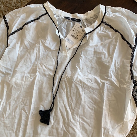 NWT Zara embroidered peasant top - Picture 4 of 4